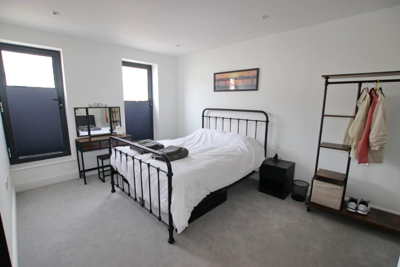 Modern Home For Small Groups By Stones Throw Apartments - Free Parking - Sea View Вётинг Экстерьер фото